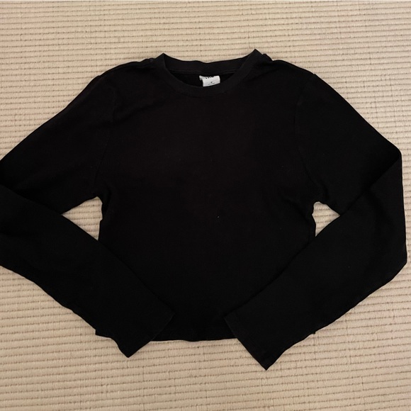 Aritzia cropped long sleeve - Picture 1 of 2
